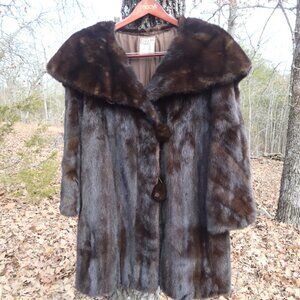 PERFECT Condition Pre-owned Vintage Mahogany Mink Coat Knee Length Size Large